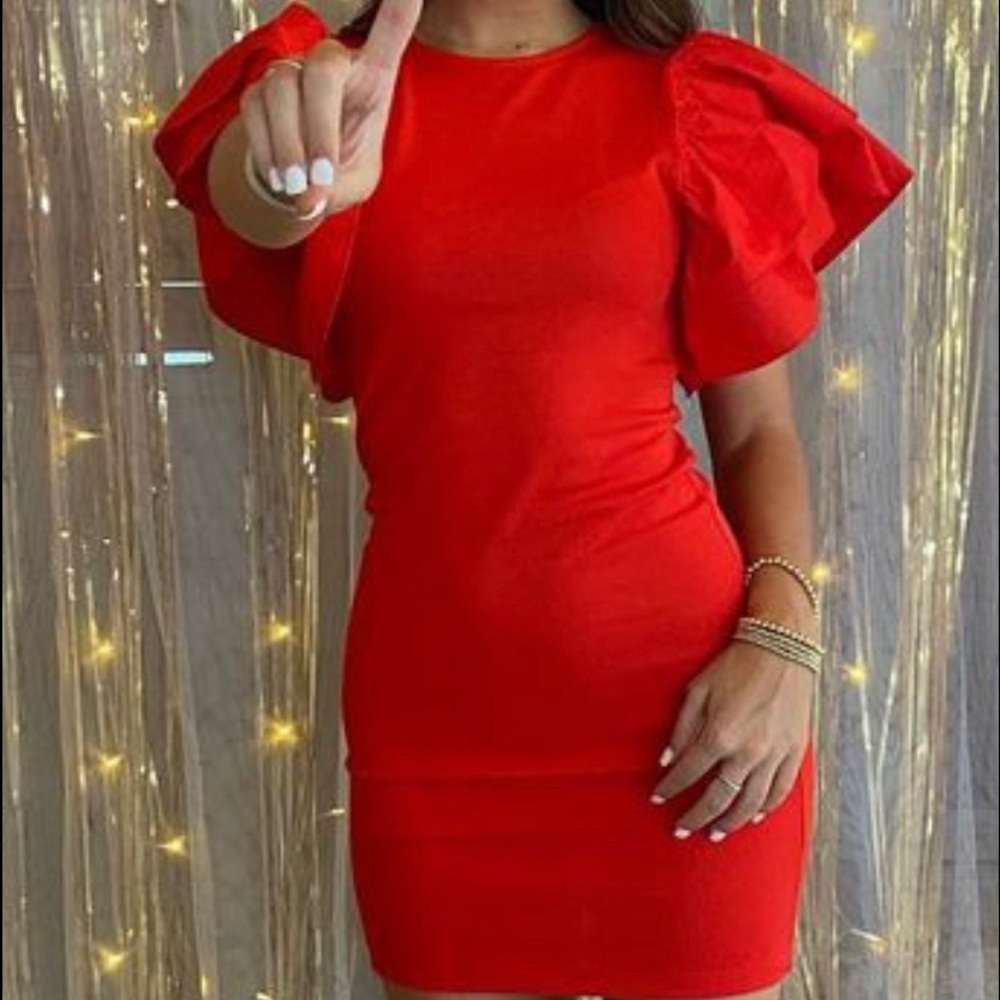 ZARA RED FLATTERING PUFF SLEEVE DRESS